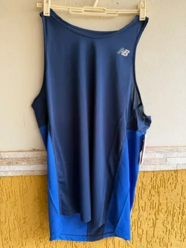 REGATA NEW BALANCE ACCRLT SINGLET - TAMANHO: M