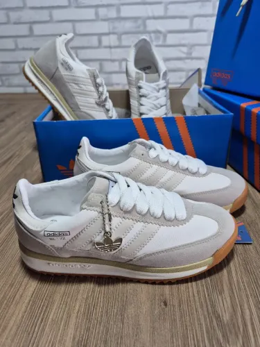 Tênis Adidas SL 72