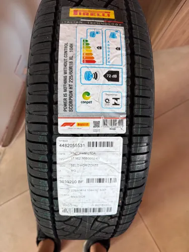 Pneu Fiat toro 2256018 scorpion HT 