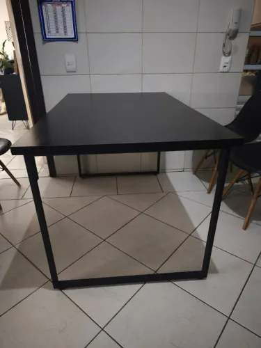 Mesa Industrial preta 136 x 83 4 lugares