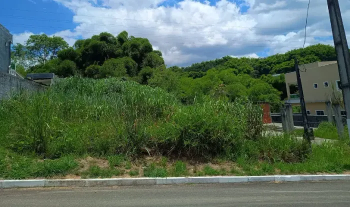Fazenda real: Lote de 650,98m² na 3ª Etapa, nascente total!