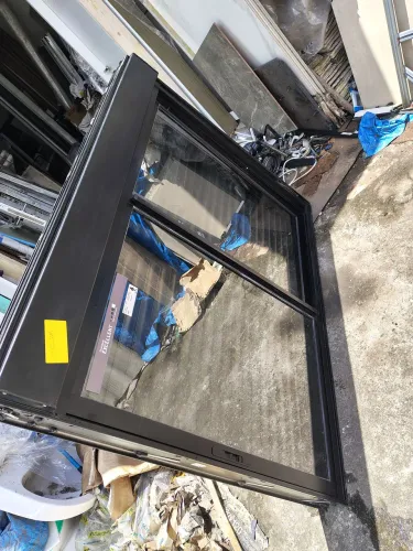 Janela integrada preta 120x150 artens 