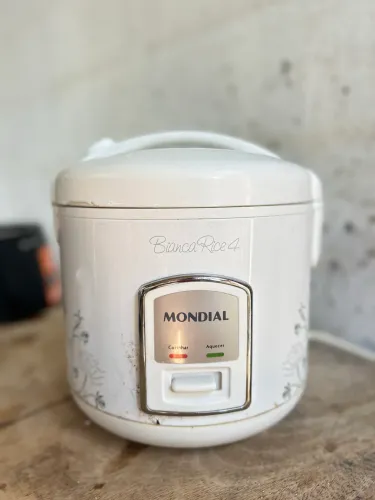 Panela de fazer arroz eletrônica