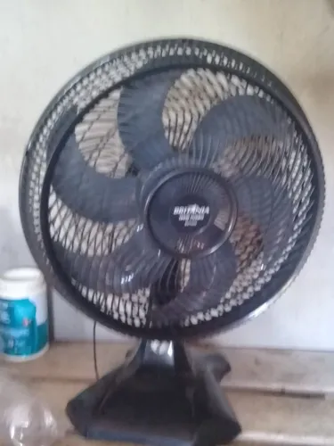 Ventilador britania defeito tem que botar rolamento ele parou de girar