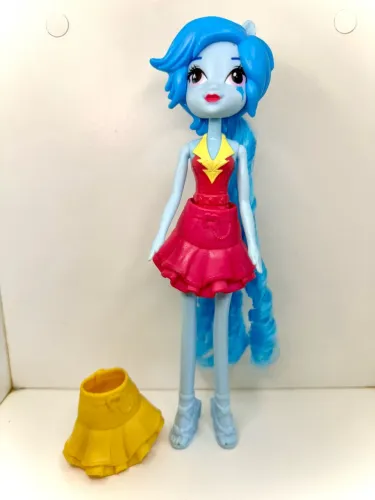 (RESERVADO RAYSSA) Combo Barbie Kinder Ovo 2026 + Rainbow Dash My Little Pony