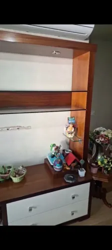 Vende-se estante para melhor vê eu posso mandar vídeo