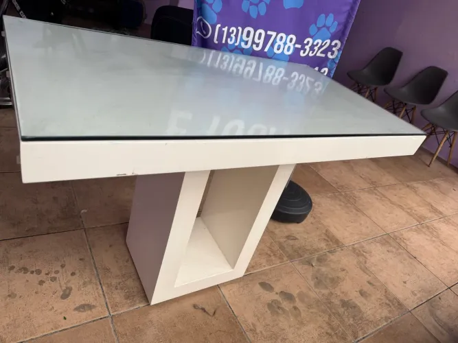 Mesa com vidro