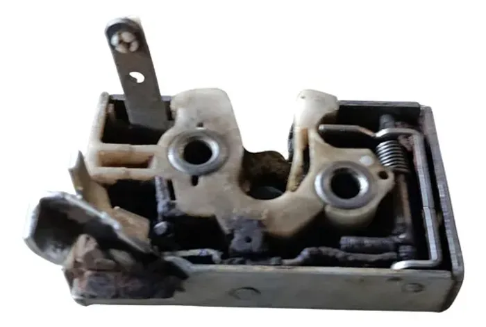 Fechadura Porta Vw Santana Dianteira Direita 1997 2000