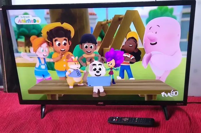Tv aoc smart 32 poleganda funciona perfeitamente