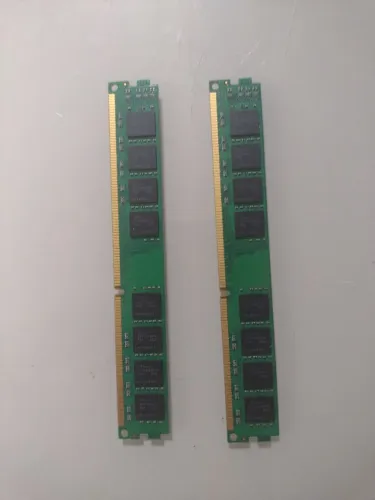 Dois pentes de 8GB DDR3