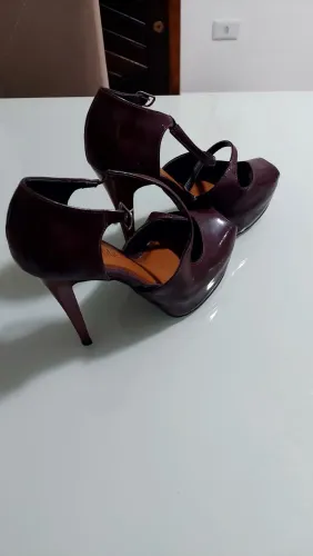 Sapato de salto alto