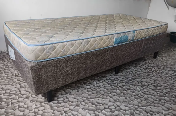 Cama com Colchão "Solteiro"