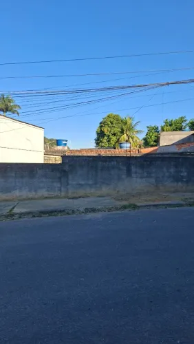 Vendo este terreno plano.