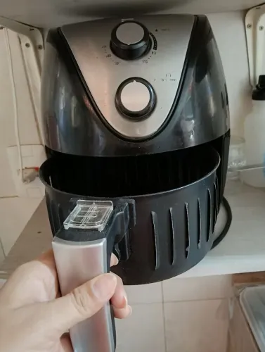 Vendo Ayer Fryer Mondial sem a cuba, porém possui o cesto