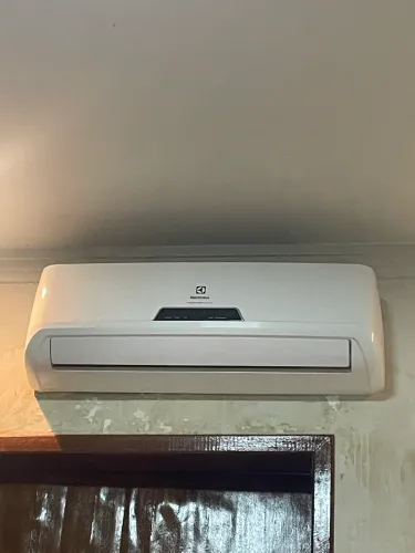 Vendo ar condicionado eletrolux