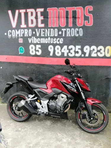 CB 300F TWISTER 2025