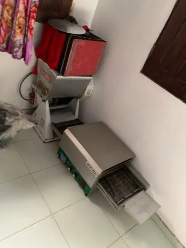 Forno e masseira para pizzaria