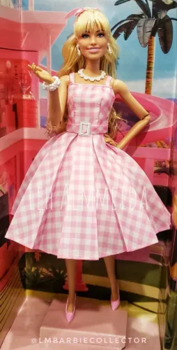 BARBIE PERFECT DAY <br>Vai como na foto. <br>Franja já arrumada!<br>*278* PIX ou OLX
