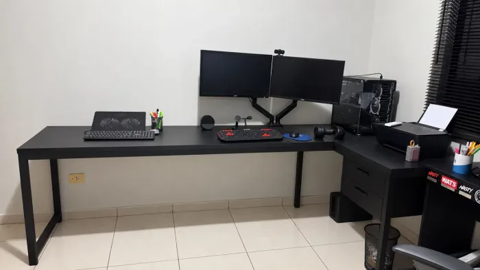 MESA DE ESCRITÓRIO EM L