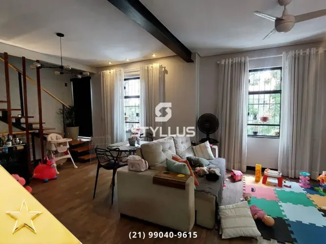 Casa de Vila Charmosa com 3 Quartos, Suíte e Espaço Gourmet no Méier! M30K