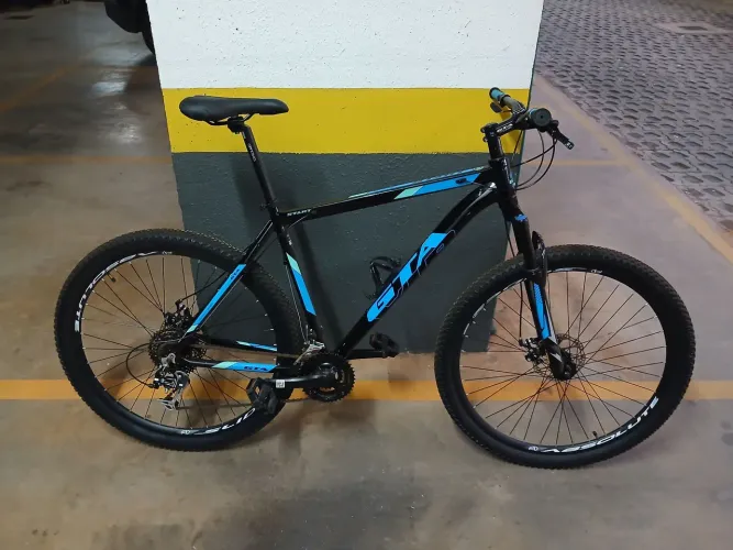 Bicicleta GTA - Aro 29 - Quadro 21... Com nota fiscal!
