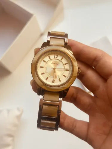 Relógio Euro Feminino Rosé e Madrepérola | Elegante e Conservado