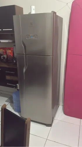 Geladeira frost free funcionando perfeitamente 
