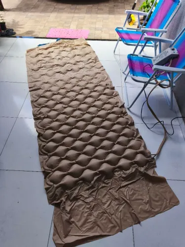 Colchão pneumático com pressão alternada