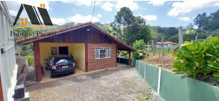 Chácara para Venda em Pedra Bela, zona rural, 2 dormitórios, 2 banheiros, 1 vaga