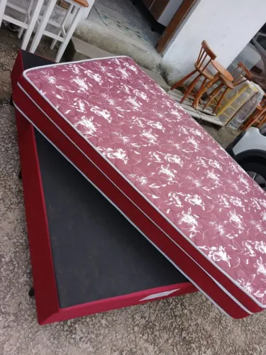 Cama semi nova 