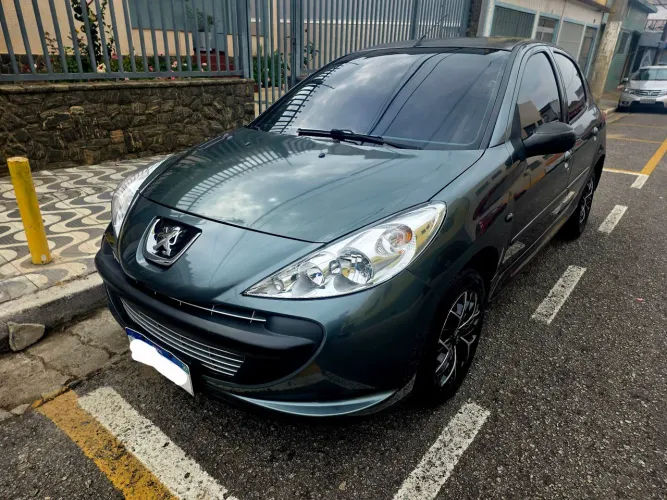 Peugeot 207 XR 1.4 Flex 8V 5P 2011