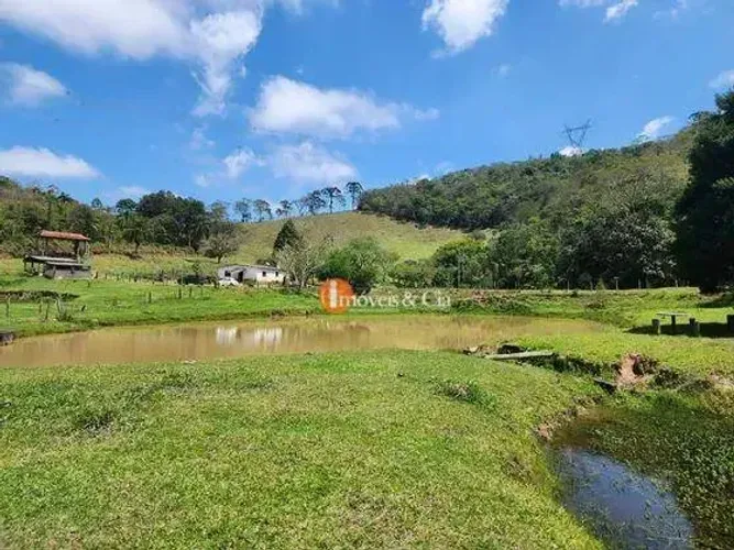 Sítio à venda, 532400 m² por R$ 949.550,00 - Peão - Piracaia/SP