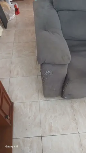 Sofa Retrátil ótimo estado de conservação. Estamos próximo do Méier