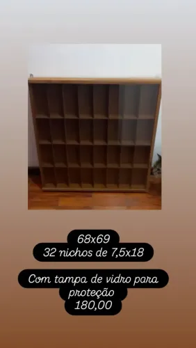 Expositor para carrinhos, bonequinhos e outros