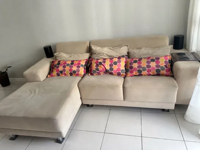 Sofá 3 lugares com Chaise em Suede