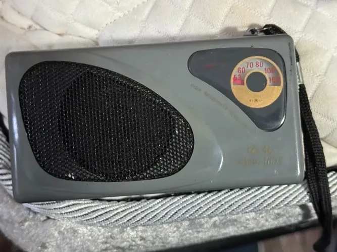 Rádio AM Portátil de Bolso Antigo Yong Mei