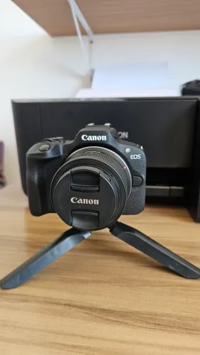Canon EOS R100 Mirrorless