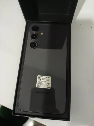 Samsung S24 FE pouco uso