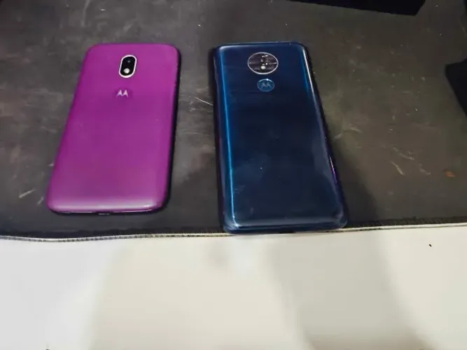 2 Celulares para Retirada de Peças ? Moto G7 Power + Moto G4 Play (com defeito)