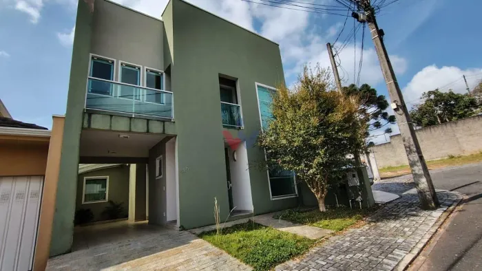 Sobrado Três Quartos Em Condomínio Fechado No Bairro Cachoeira Curitiba Paraná