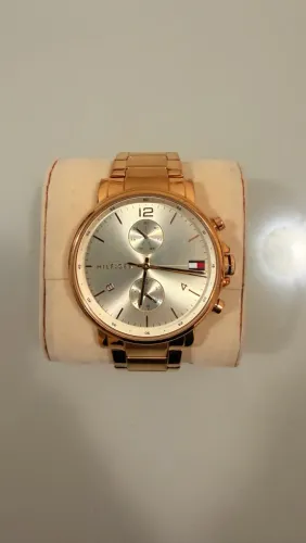 Relógio Tommy Hilfiger Dourado Inox