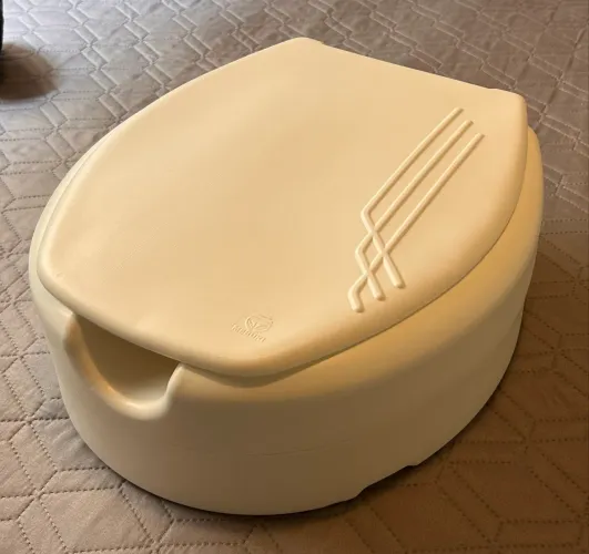 Assento Sanitário Elevado 13,5cm c/ Tampa Mebuki