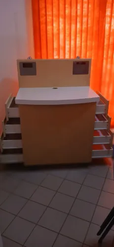 Armário 8 gavetas com rodinhas