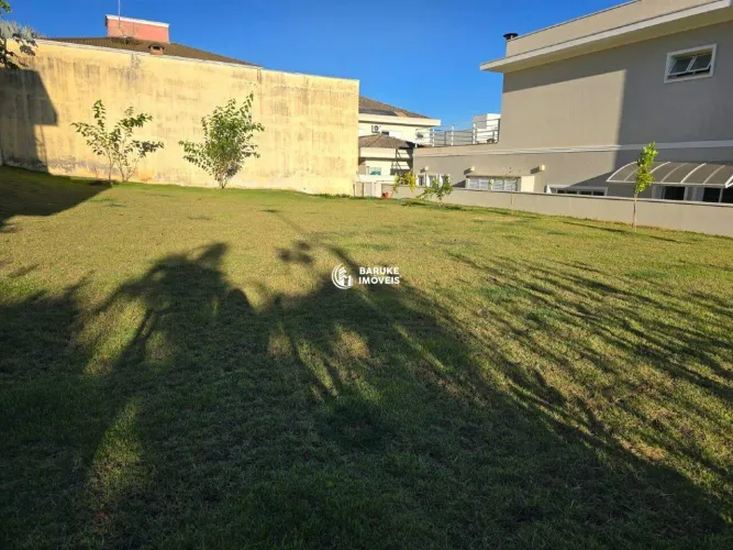 Terreno à venda no bairro JARDIM RESIDENCIAL SANTA CLARA
