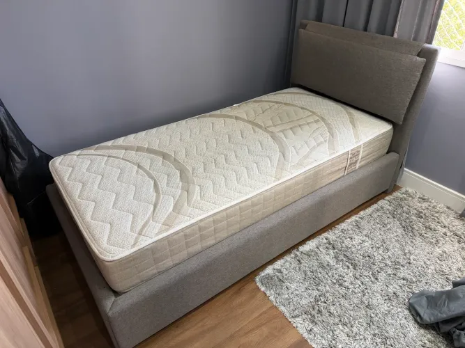Cama de solteiro (sem colchão)