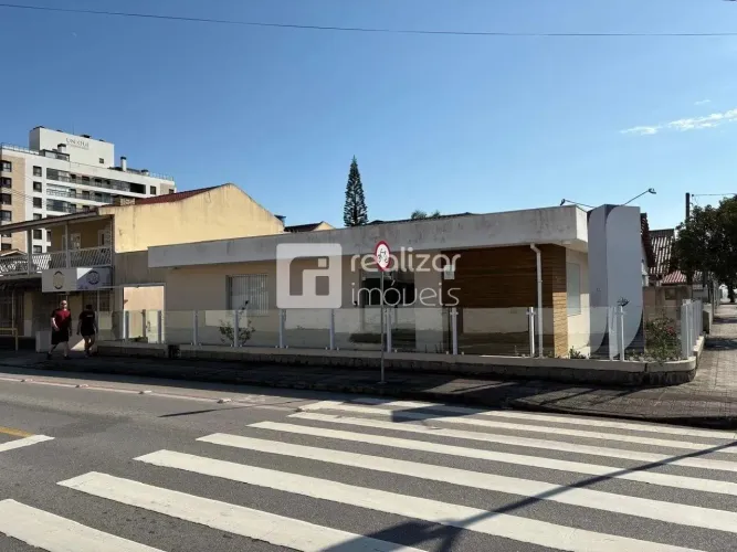Casa Comercial 120m² no bairro Balneário, Florianópolis