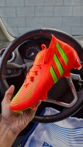 Chuteira adidas PREDATOR jogador original tamanho 38.