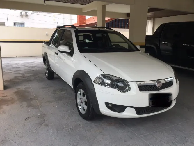 Fiat Strada Trekking 1.6 16V Flex CD 2013