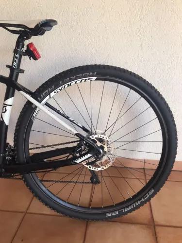 Scott Scale 940 2015 aro 29 em excelente estado.