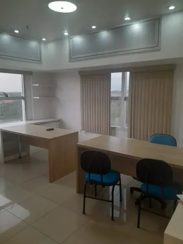 SKY PLATINUM, 42m2, SEMI- MOBILIADA, COM RECEPÇÃO E SALA